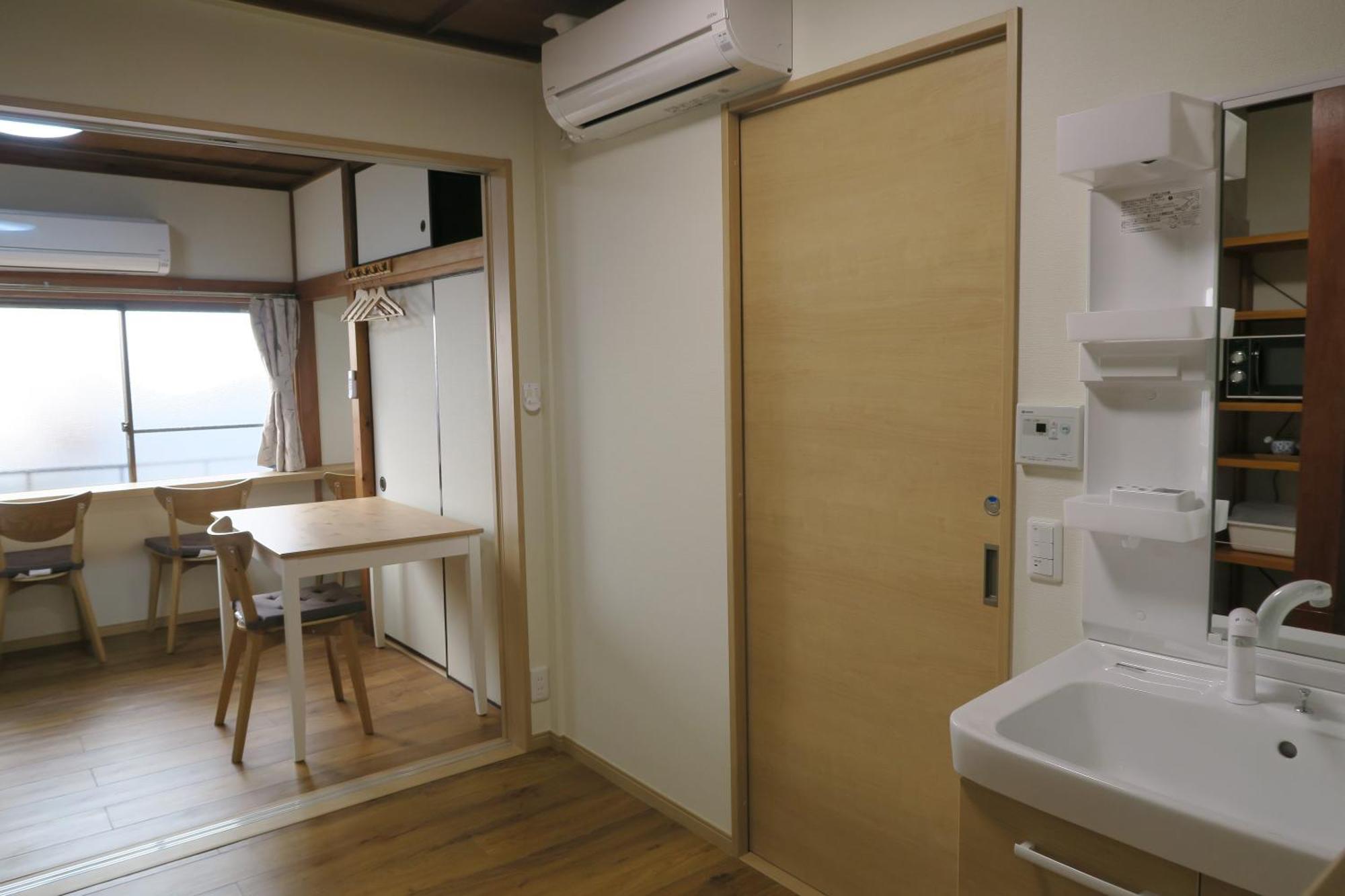 Xxxxx K5k6 House Tokyo